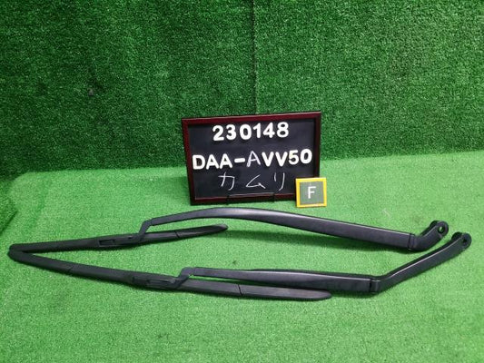 カムリ DAA-AVV50 フロントワイパーアーム85211-33320 自社品番230148