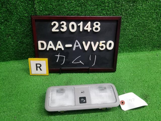 カムリ DAA-AVV50 リア用ルームランプ 81360-33020-B0 自社品番230148